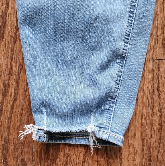 Torrid 20R Bombshell Skinny Ankle Fray Hem Hi Rise Button Fly Jean - Picture 6 of 10